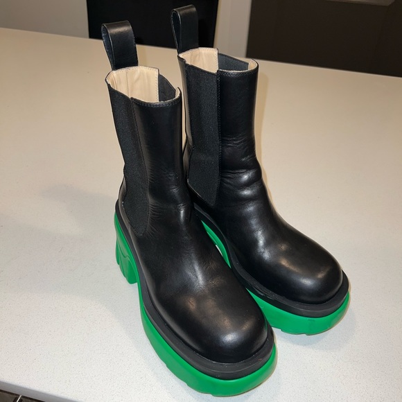 BOTTEGA VENETA - Chelsea Boots - Picture 3 of 5